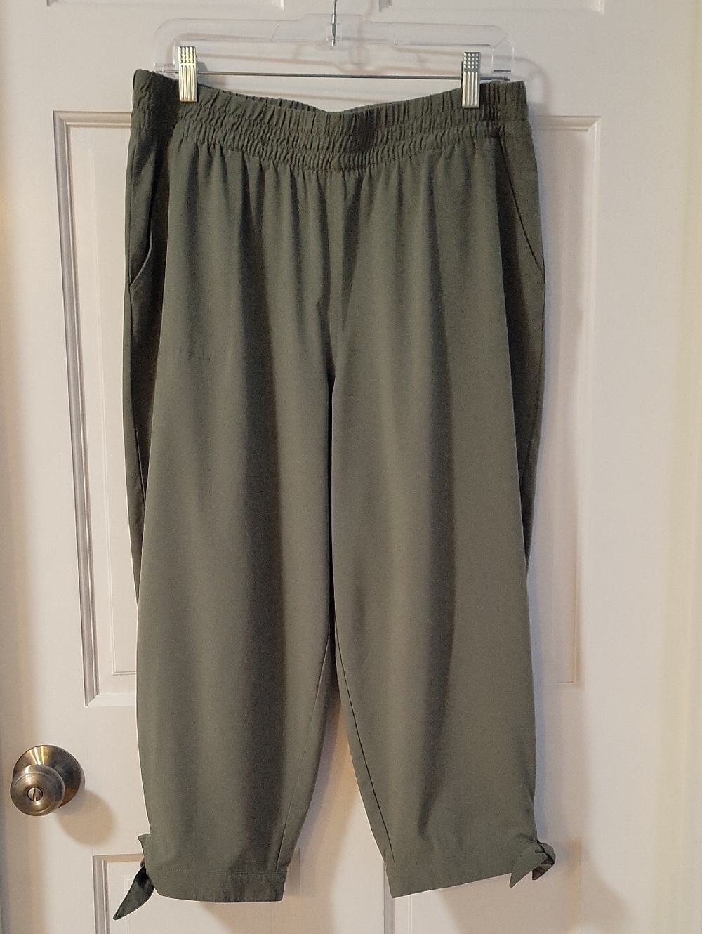 Talbots Olive Green Elastic Waist Crop Pants